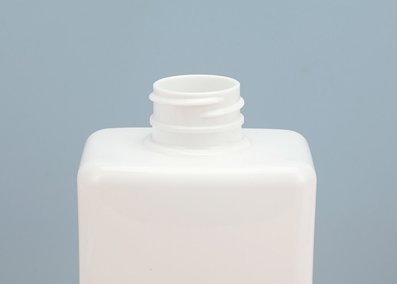 Bouteille privée d'air de pompe d'animal familier de lotion de conteneur de shampooing blanc fait sur commande en plastique de la compression 330ml