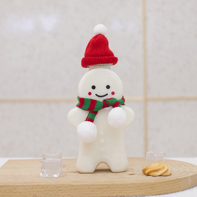 Bouteilles en plastique de jus de Noël avec le chapeau de preuve de fuite, bouteilles vides de thé de lait