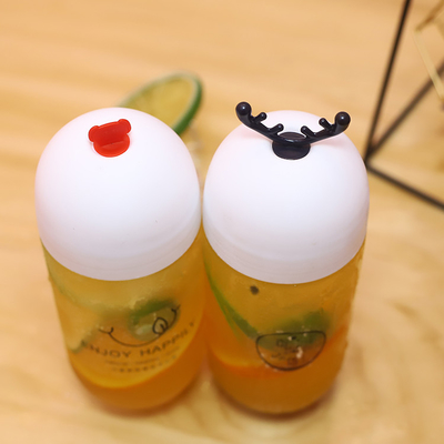 Isolement Des pots de thé à bulles modernes Design moderne pour le commerce