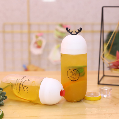 Isolement Des pots de thé à bulles modernes Design moderne pour le commerce