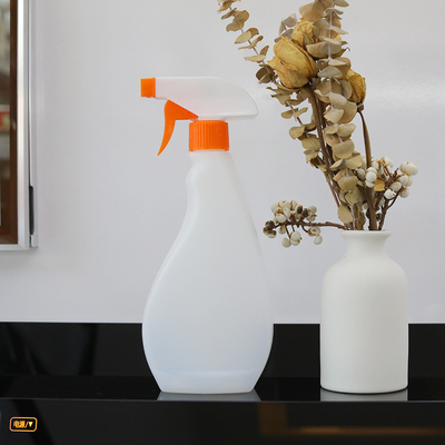 Bouteille de pulvérisateur à déclencheur clair pratique avec pompe à déclencheur cosmétique industrielle rose