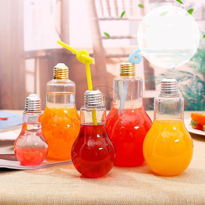 Coupe à ampoules avec couvercle en paille pour les fêtes Bouteilles en plastique en forme d'ampoule Le fond est lumineux LED ampoules remplibles