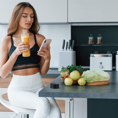 Des bouteilles de thé à bulles isolées modernes, d'une capacité de 120 ml 250 ml 350 ml 500 ml.