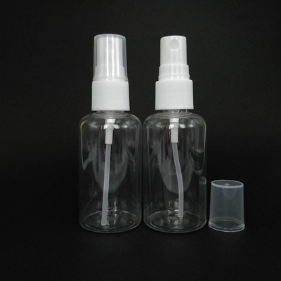 Bouteilles de pulvérisation en plastique en PET rond classique Surface lisse Capacités diverses pour un usage quotidien