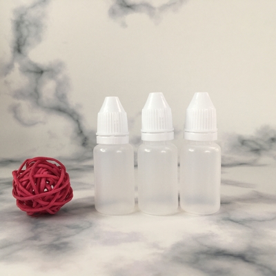 Bouteilles à goutte-à-goutte en verre à logo personnalisé de 10 ml Goutte-à-goutte liquide noir transparent à surface lisse