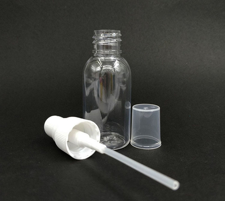 Bouteille de pulvérisation en plastique PET ronde transparente Conception classique Surface lisse durable Capacités diverses