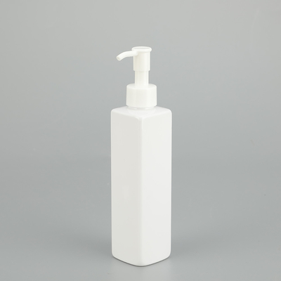 Bouteilles de pulvérisation PET transparentes de différentes capacités pour un usage quotidien
