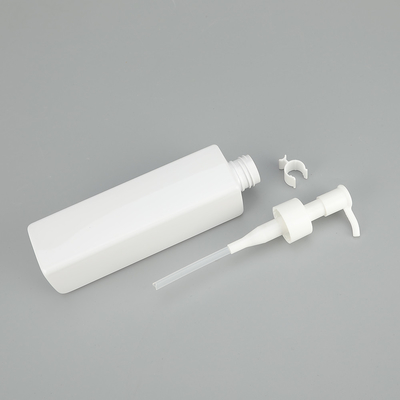 Bouteilles de pulvérisation PET transparentes de différentes capacités pour un usage quotidien