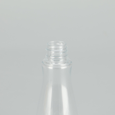 Bouteille de pulvérisation en PET transparente et ronde avec un design classique