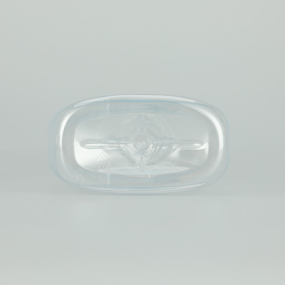 Une bouteille en plastique en PET avec une couleur transparente.