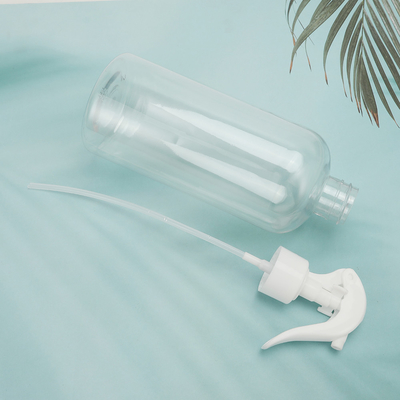 Bouteilles de lotion en plastique transparent avec un capuchon blanc et un col électroplaté UV
