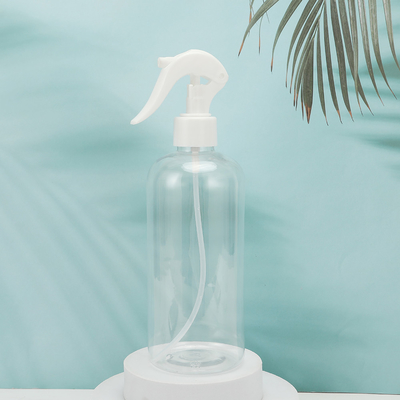 Bouteilles de lotion en plastique transparent avec un capuchon blanc et un col électroplaté UV