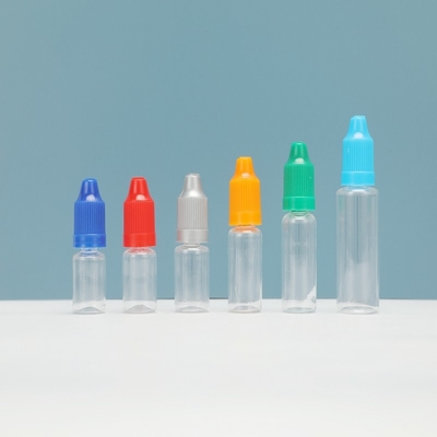Bouteilles de PET et de liquide imprimées sur mesure, de forme ronde, avec un bouchon à vis à l'épreuve des enfants