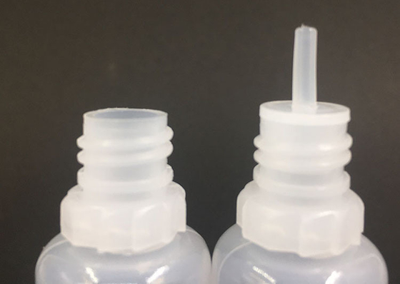 Bouteilles de gouttelette en verre personnalisées avec des capacités et des bouchons de gouttelette variés