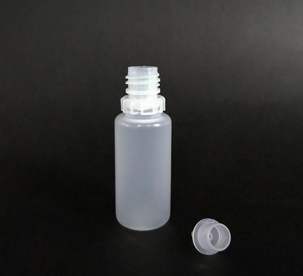 Bouteilles à goutte à goutte transparentes noires personnalisées 10 ml-120 ml Surface lisse pour le stockage de liquide