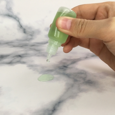 Bouteille en PET ronde à vis à capuche à l'épreuve des enfants E liquide transparente avec couleur d'impression personnalisée