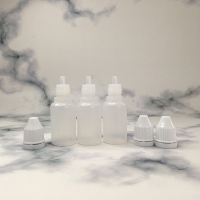 Bouteille en PET ronde à vis à capuche à l'épreuve des enfants E liquide transparente avec couleur d'impression personnalisée