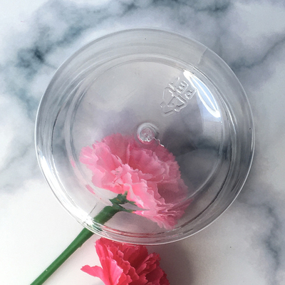 Bouteilles cosmétiques en plastique lisse personnalisées de différentes capacités pour les soins personnels