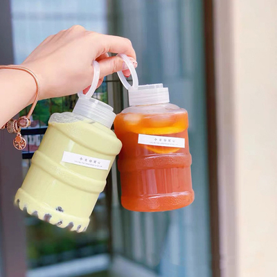 Des bouteilles de lait et de thé modernes à l'épreuve des fuites avec des couleurs personnalisées et un design clair
