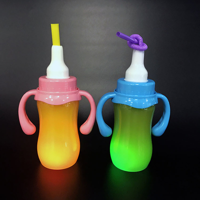 Bouteille de thé au lait en plastique coloré à l'épreuve des fuites et à conception isolée