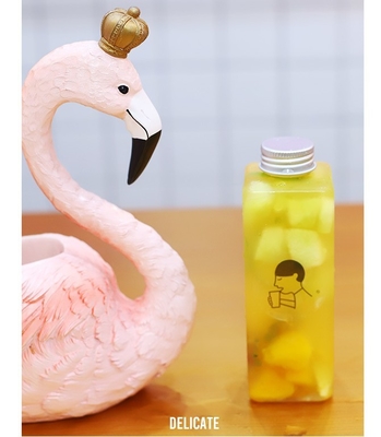 Bouteilles de boissons en plastique personnalisées avec vis sur les tuyaux et les couvercles