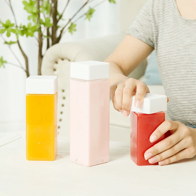 Vis sur le couvercle des bouteilles de thé au lait isolées de capacité moyenne avec fonction anti-fuite