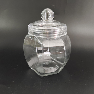 Des pots en plastique transparent avec un logo personnalisable