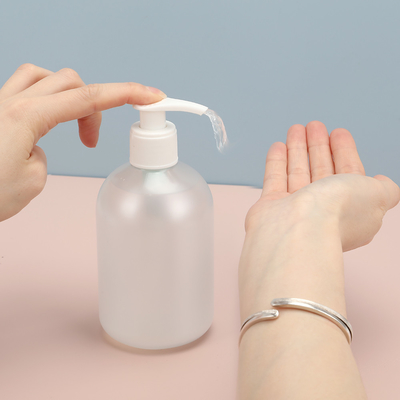 Bouteille de pompe en PET écologique en soie filtrée pour la distribution de cosmétiques 47 mm