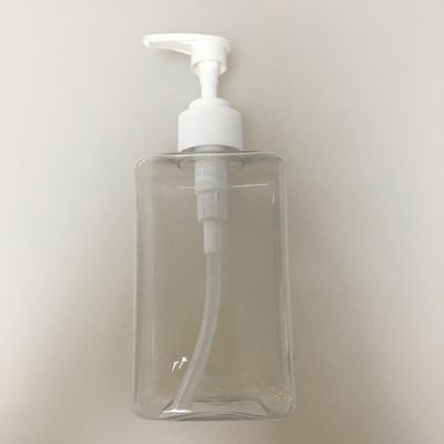 Bouteille en PET de sélection en soie avec pompe à lotion assurant un confinement sécurisé du sérum et une fonction de distribution conviviale