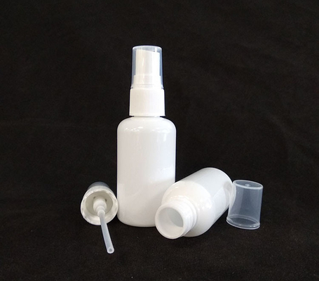 Bouteille de pulvérisation en plastique PET de design classique transparent pour des solutions écologiques