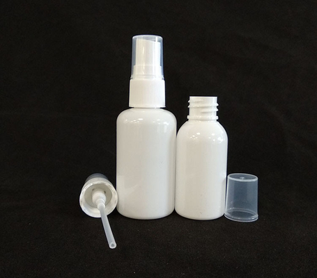 Bouteille de pulvérisation en plastique PET de design classique transparent pour des solutions écologiques