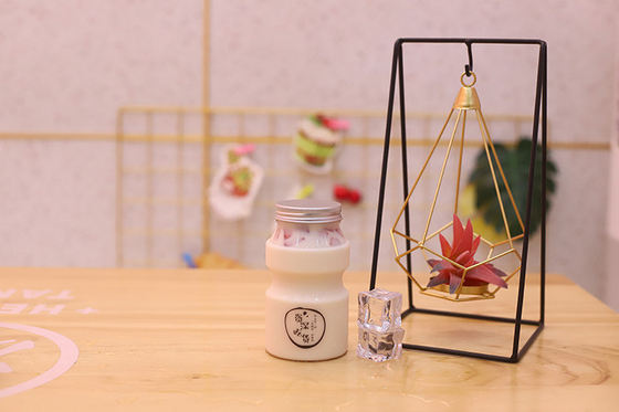 Bouteilles de thé au lait moyennes avec vis sur le couvercle personnalisables et de taille moyenne