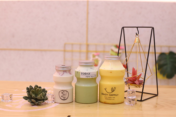 Bouteilles de thé au lait de taille moyenne avec vis sur le couvercle