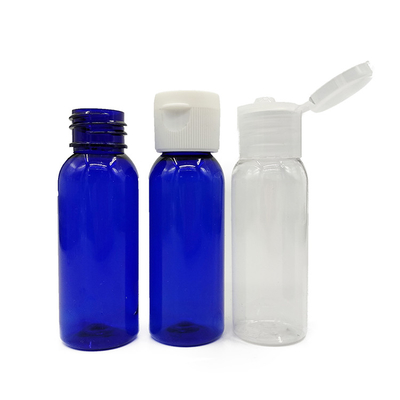Une bouteille en PET sur mesure avec un capuchon transparent et une lotion masculine prête