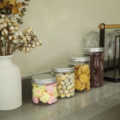 Pot alimentaire en plastique à bon prix pour fruits secs, pot alimentaire en PET avec couvercle, larges bocaux en plastique en stock