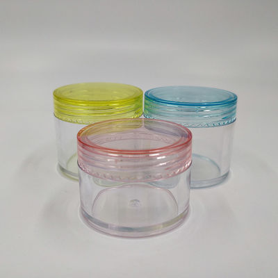 Un bocal cosmétique en plastique sur mesure est une solution d'emballage parfaite pour les marques de beauté