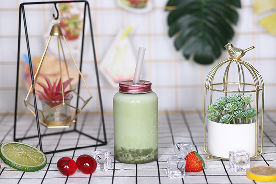 Bouteilles de thé au lait moyennes avec poignée et eau comprises en plastique durable