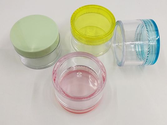 Pot de beauté en plastique personnalisé conçu avec une fermeture par joint sensible à la pression assurant un emballage cosmétique sûr et étanche
