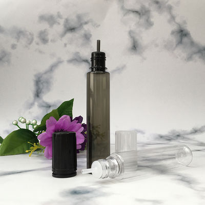 Logo personnalisé et bouteille de liquide pour une expérience de vapotage personnalisée et élégante