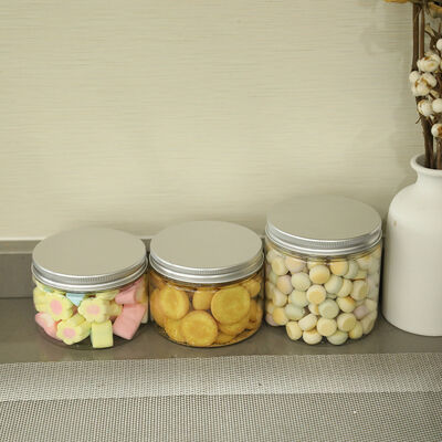 Containers en plastique personnalisés avec conception ergonomique pour faciliter le transport et le stockage