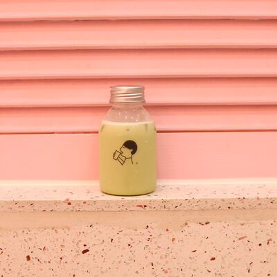 Chicasses en plastique pour thé aux perles, parfaites pour la préparation commerciale de thé aux perles, contenants à boissons pratiques et fonctionnels