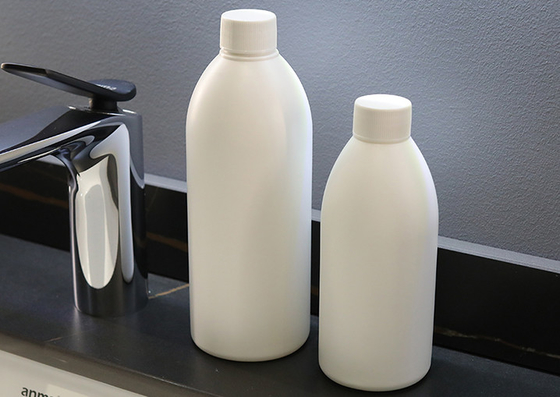 Containers en plastique à vis pour le stockage