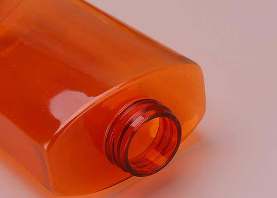 La main savonnent la bouteille en plastique vide de pompe d'ANIMAL FAMILIER de la lotion 450ml avec la pompe noire