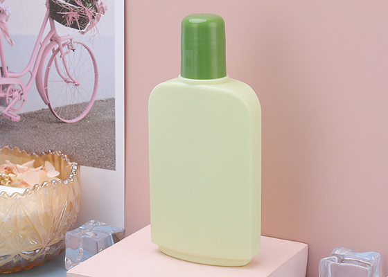 la lotion en plastique de vert d'ANIMAL FAMILIER de 17mm met 130*55mm en bouteille recyclable