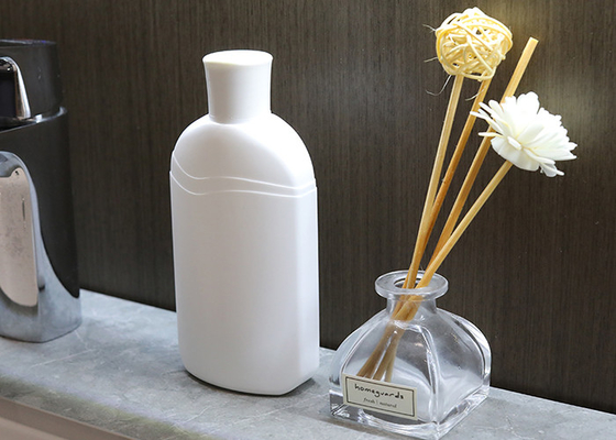 Bouteilles vides de pompe de lotion de shampooing du couvercle à visser 200ml 69*152mm