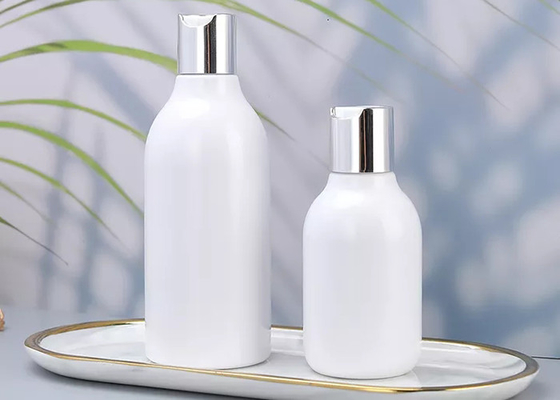 Bouteilles 22mm vides de lotion de plastique de maquillage d'OD 21mm avec des pompes de solides solubles
