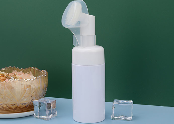 bouteille faciale de mousse de lavage de 120ml 150ml avec la brosse de silicone