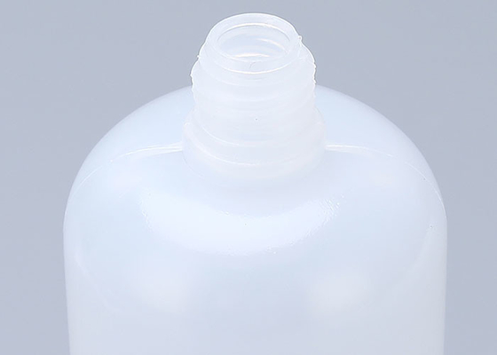 Le compte-gouttes en plastique liquide de compression de petite bouche met 100ml en bouteille 120ml