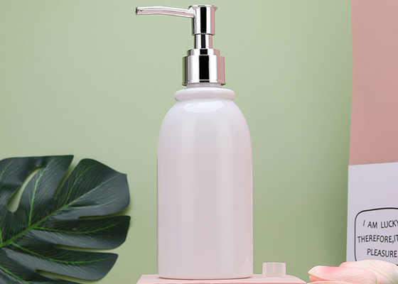 la pompe rechargeable de l'ANIMAL FAMILIER 300ml met en bouteille pour la crème de lotions de shampooing