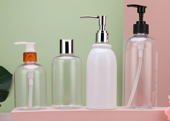 Bouteille d'animal familier de GV 250ml avec la pompe